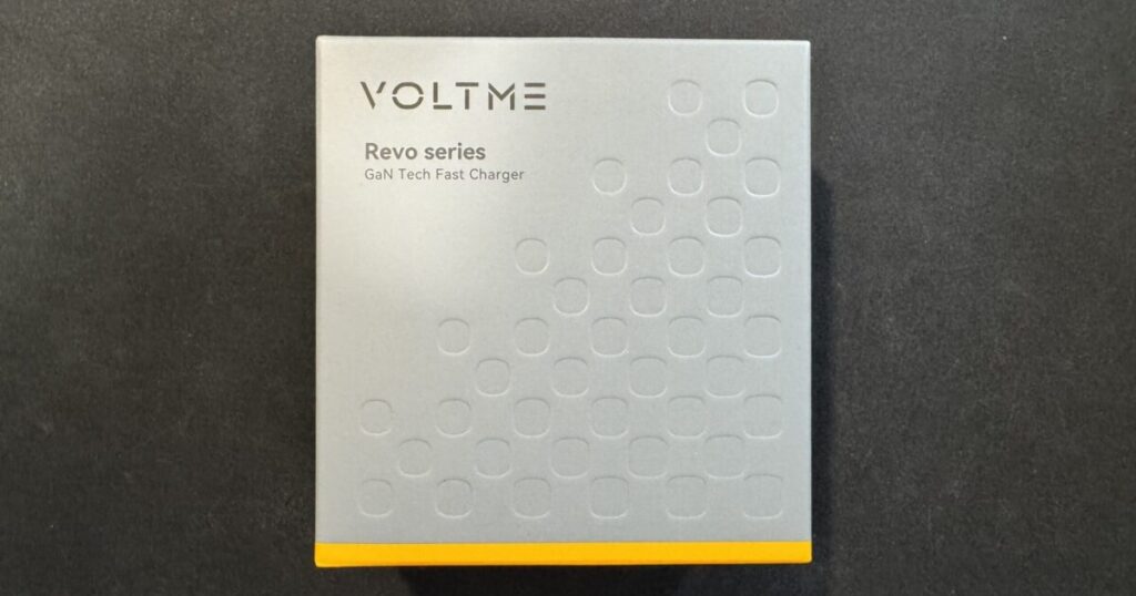 VOLTME Revo series GaN Tech Fast Chargerの箱